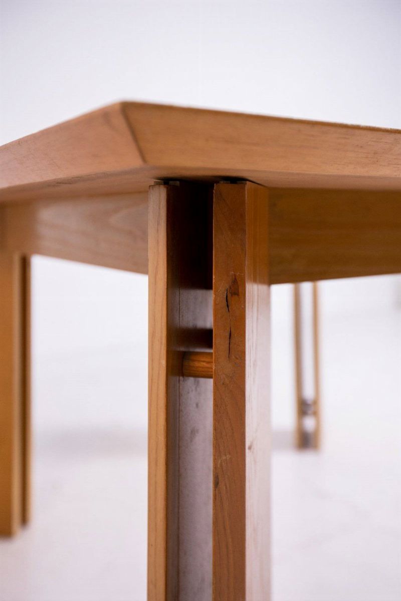 Tavolo in Legno Italiano (attr.)