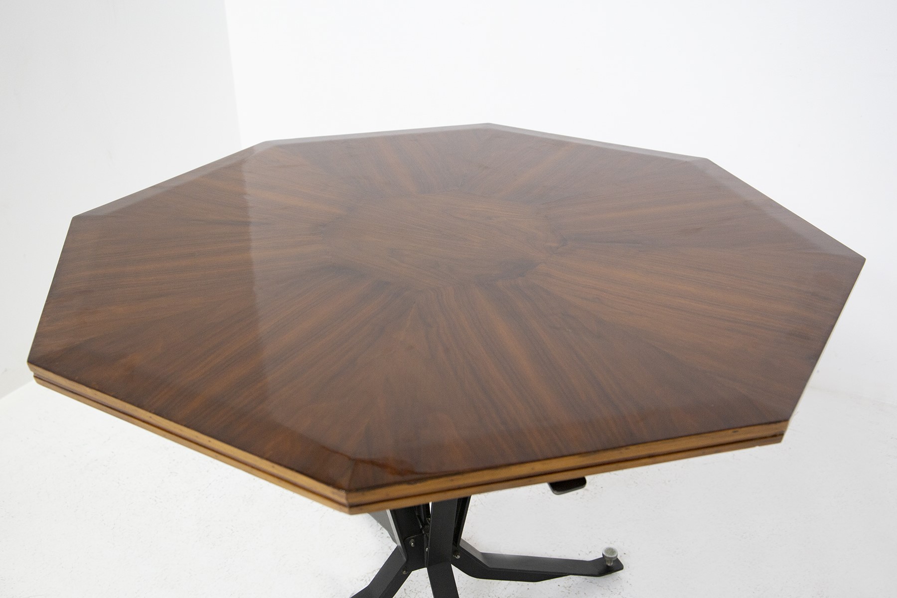 Raro tavolo italiano (Attr.)