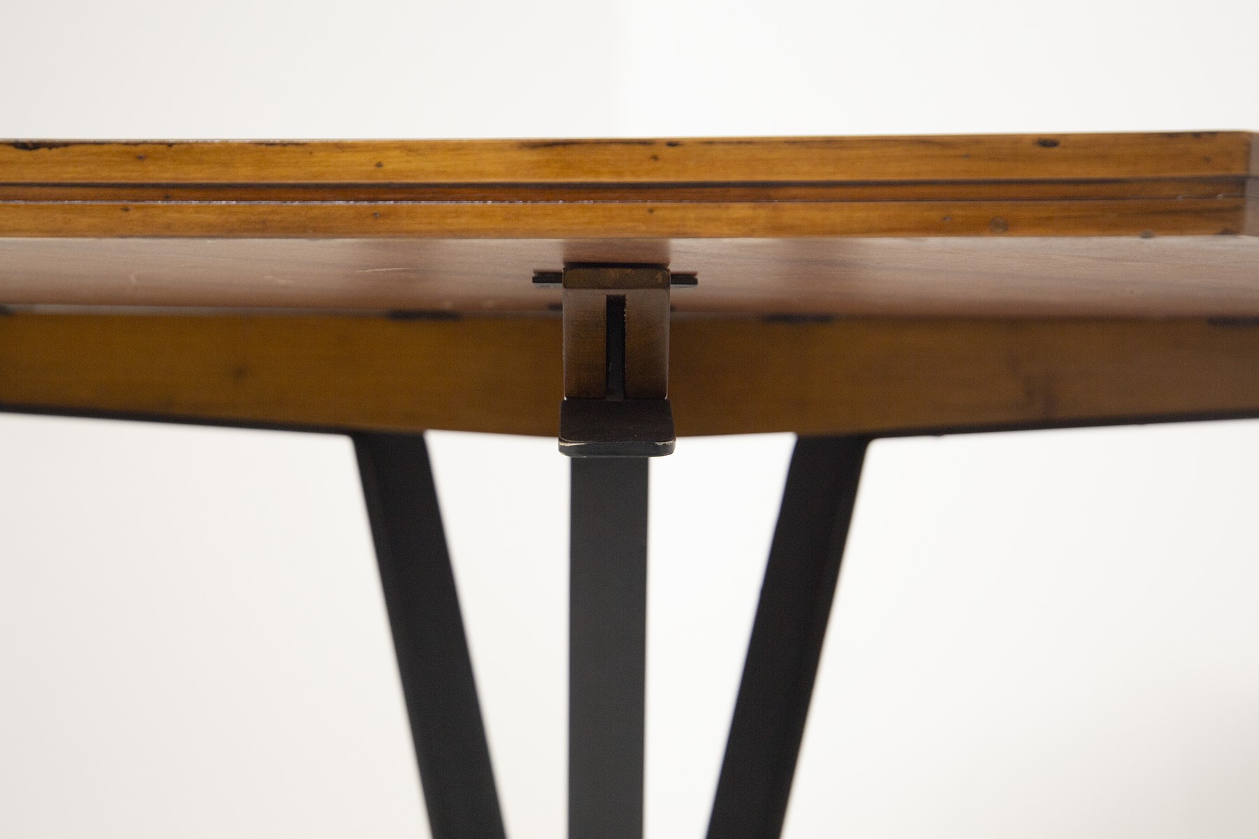 Raro tavolo italiano (Attr.)