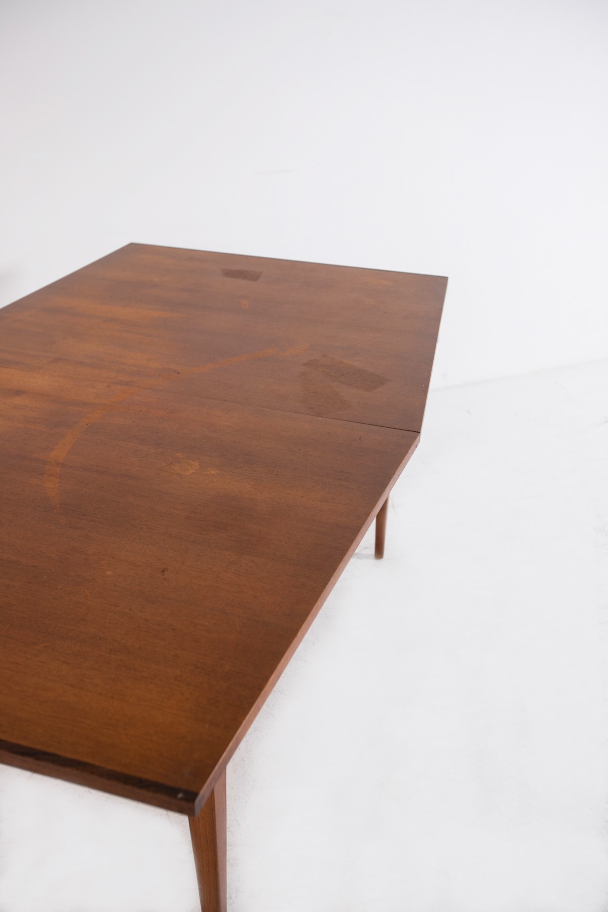 Tavolo da pranzo americano geometrico in legno