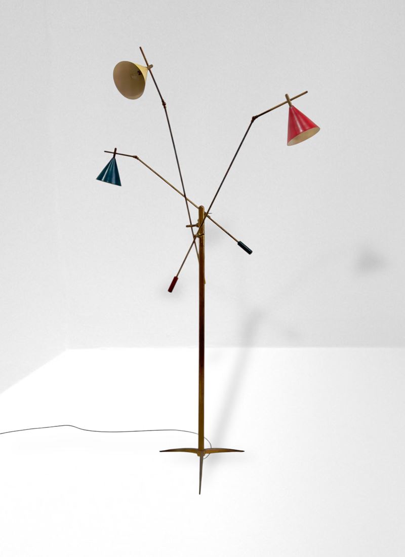 Lampada da terra a tre bracci