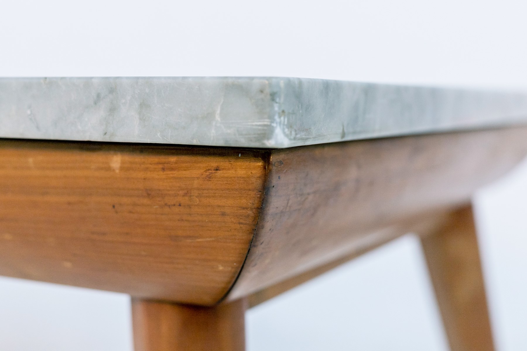 Tavolo Italiano in Legno Vintage con Piano in Marmo