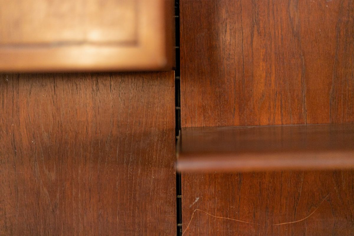 Libreria Danese in Legno e Ottone (attr.)
