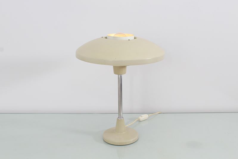 Stilnovo - Lampada da tavolo modello 8022 in alluminio laccato e metallo