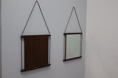 Coppia di specchi da parete, legno e pelle