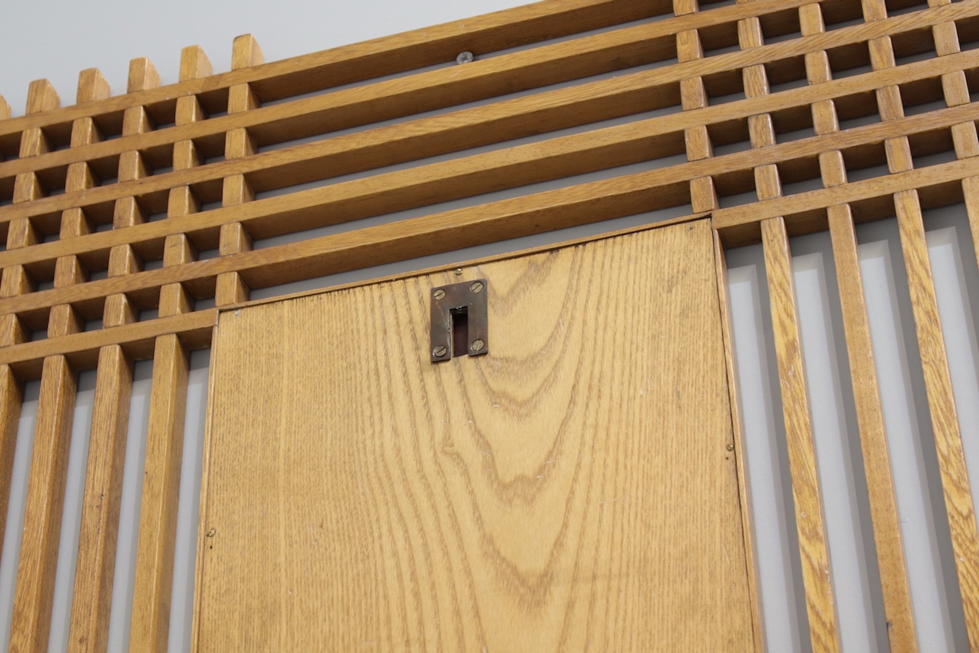 Ettore Sottsass - Specchio in legno di quercia