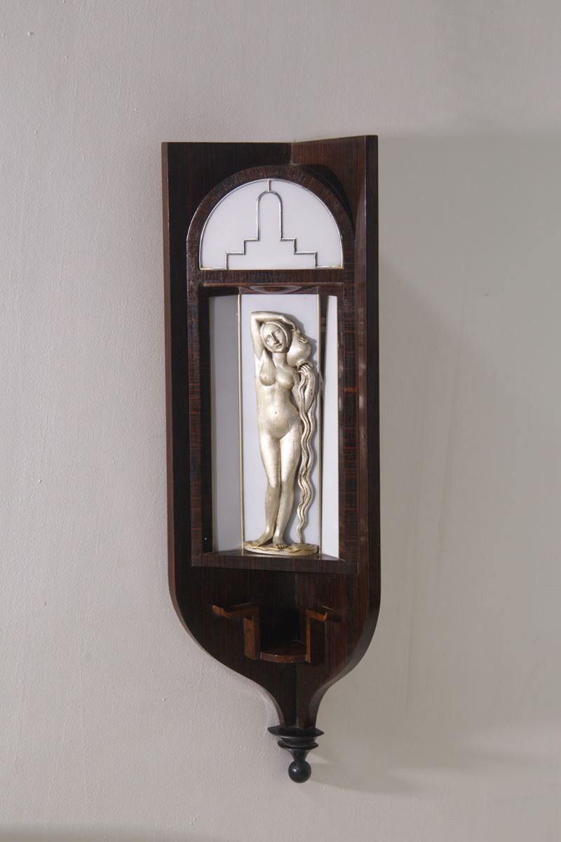 Gio Ponti - Lampada da parete (attr.), struttura in legno argentato con elementi in vetro e metal...