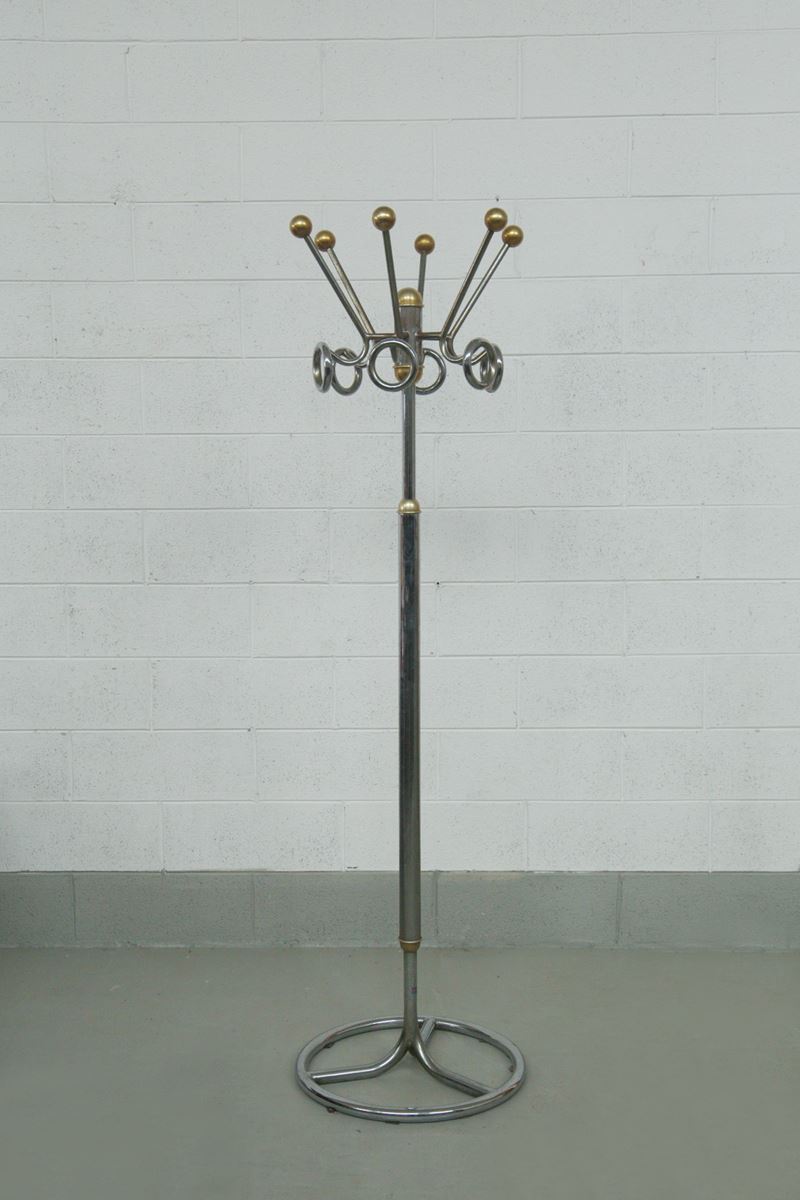 Appendiabiti, etichetta