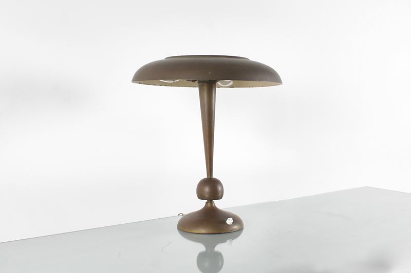 Oscar Torlasco - Lampada da tavolo Modello 143 in ottone e vetro satinato