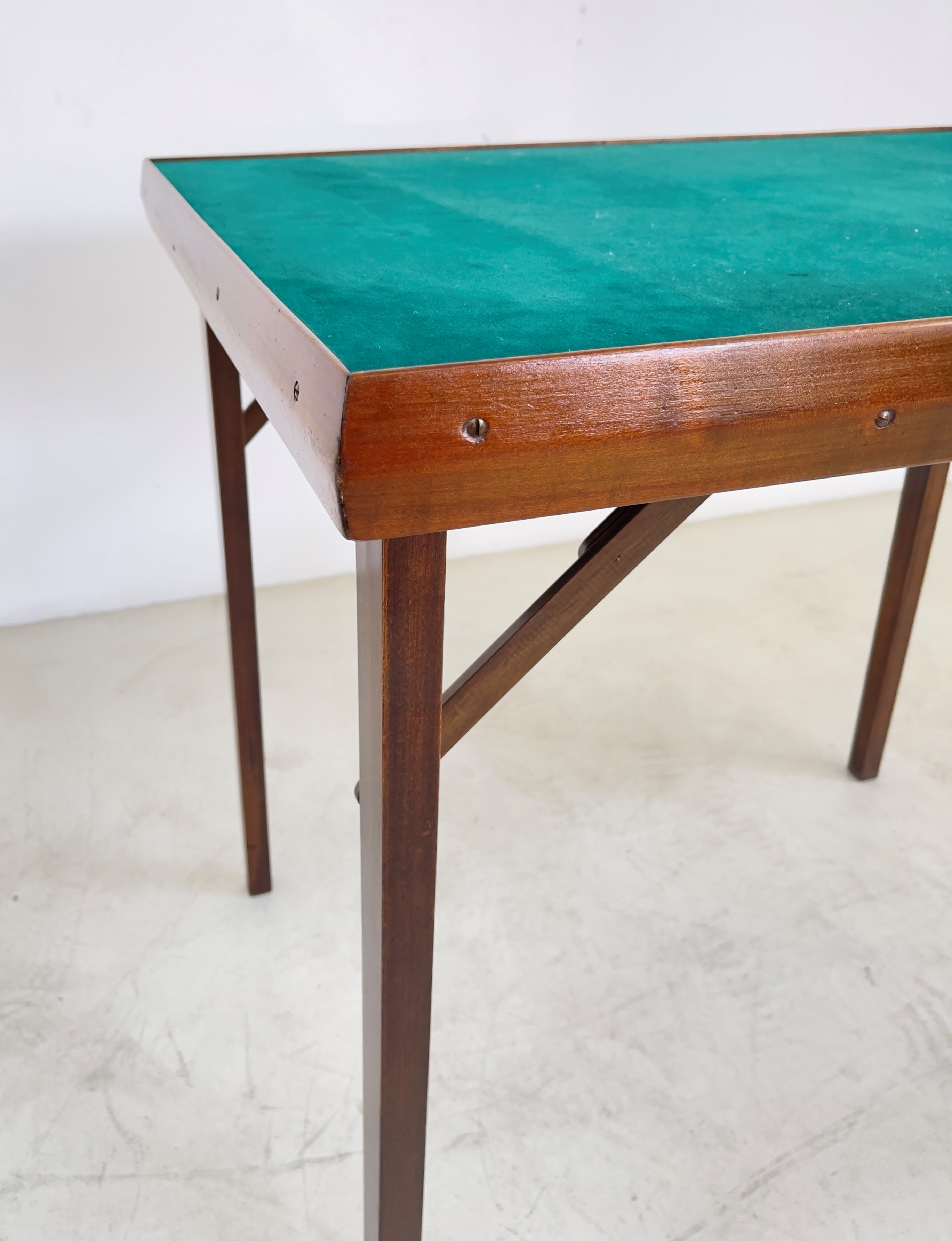 Tavolo da gioco richiudibile