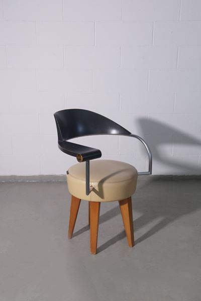 Poltrona 'Techno' in ecopelle e legno