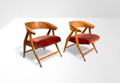 Coppia di poltrone modello Singer, legno e tessuto