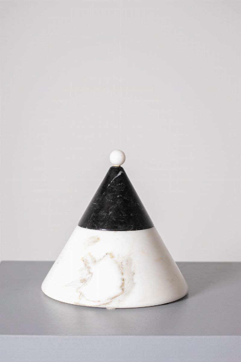 Centrotavola in Marmo Bianco e Nero di Carrara