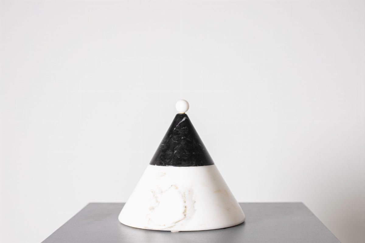Centrotavola in Marmo Bianco e Nero di Carrara