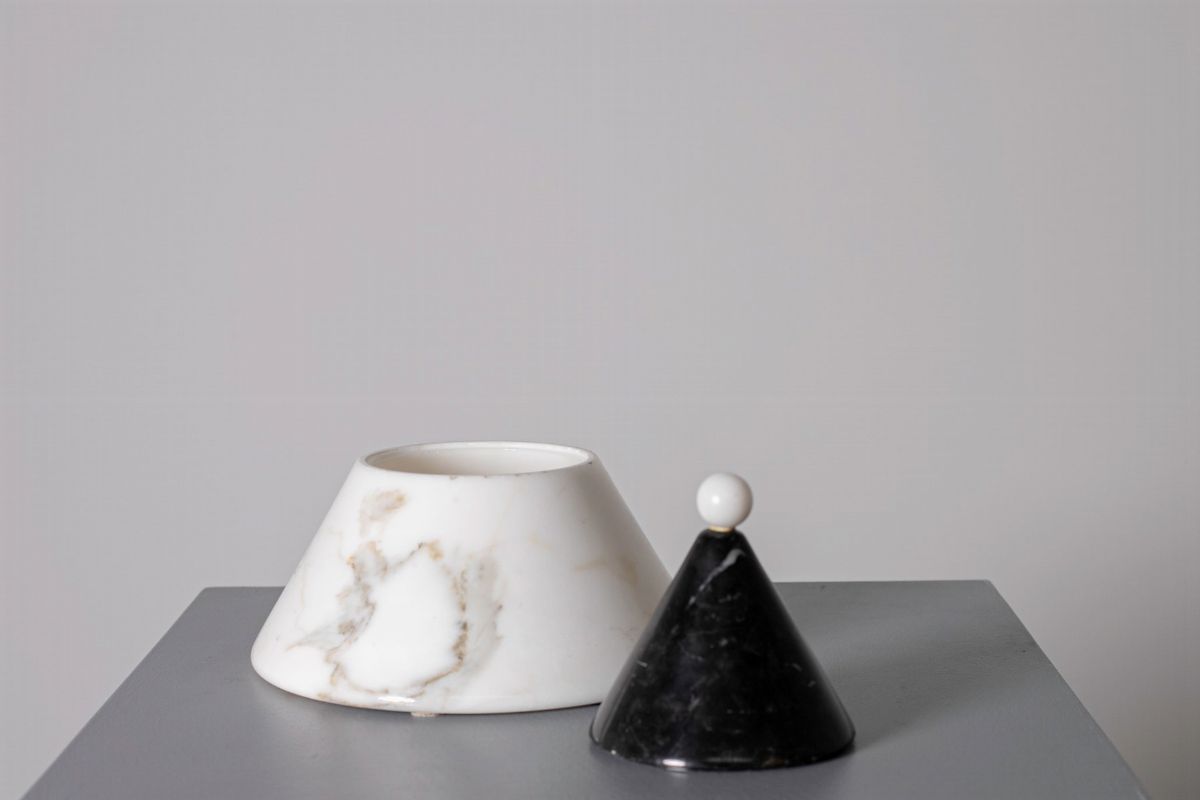 Centrotavola in Marmo Bianco e Nero di Carrara