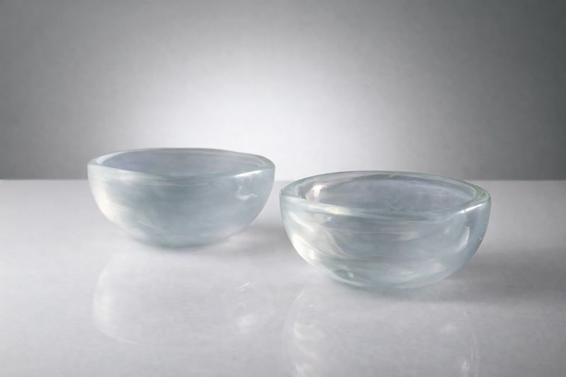 Coppia di coppette, firmato