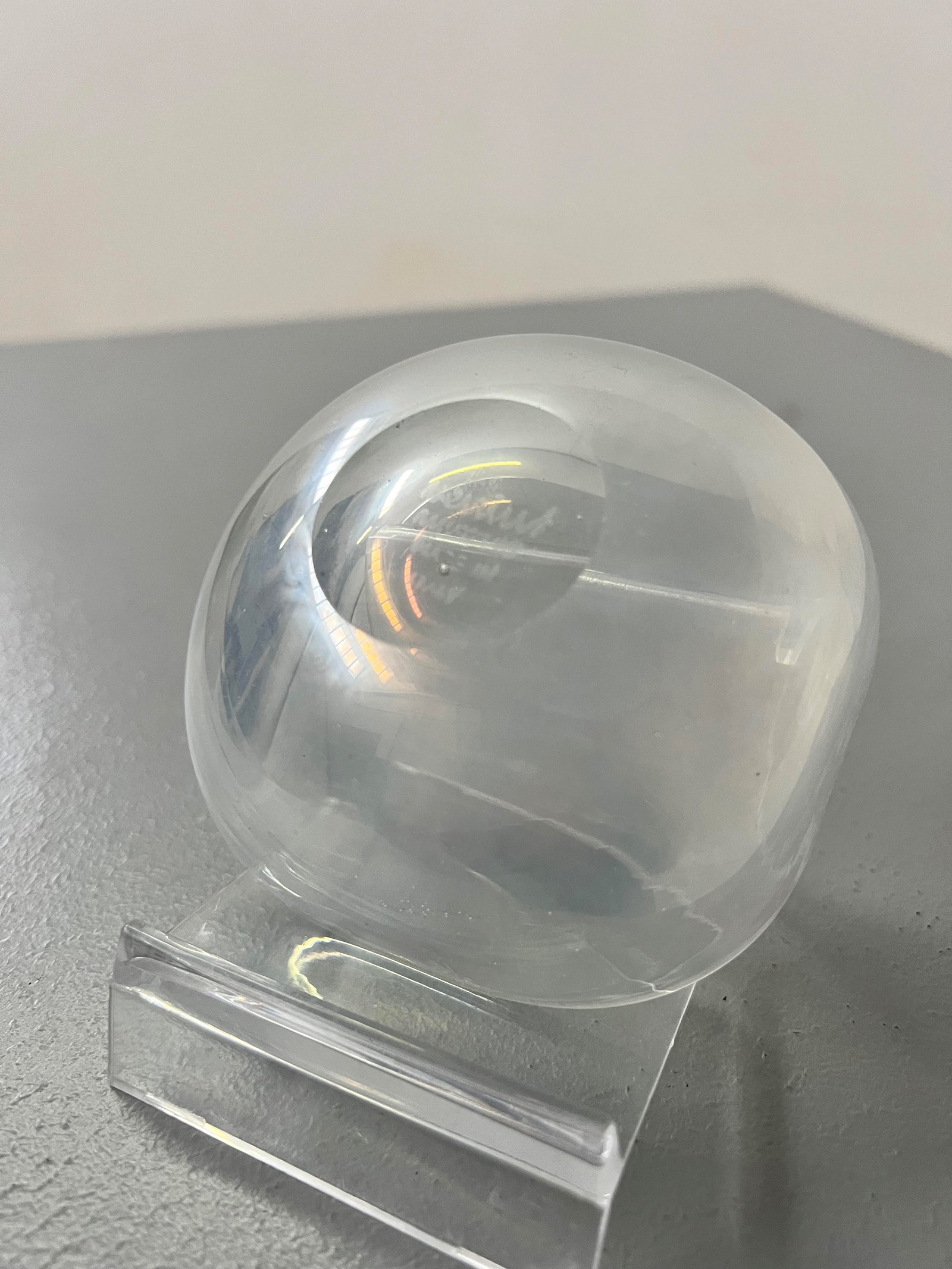 Coppia di coppette, firmato