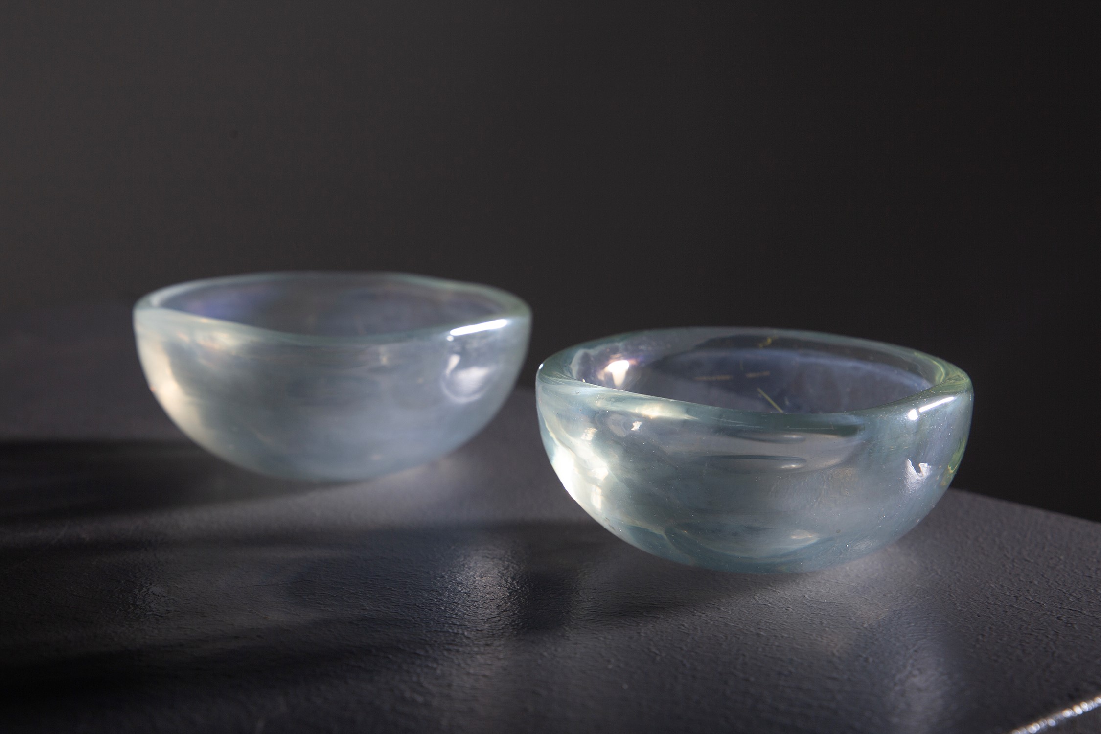 Coppia di coppette, firmato