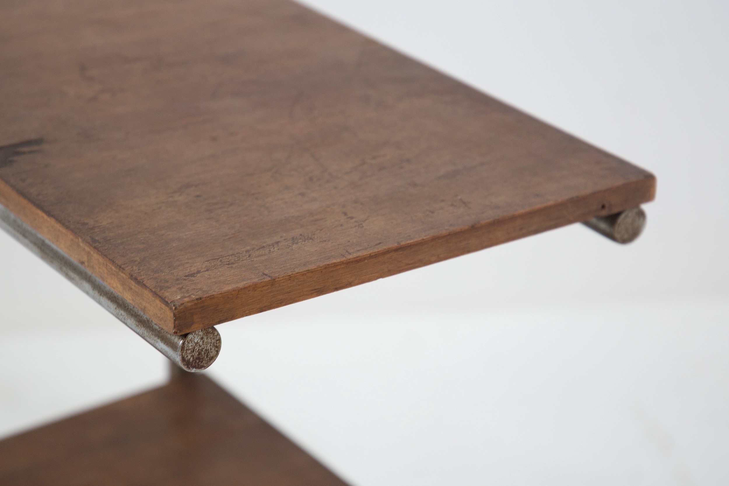 Etagere