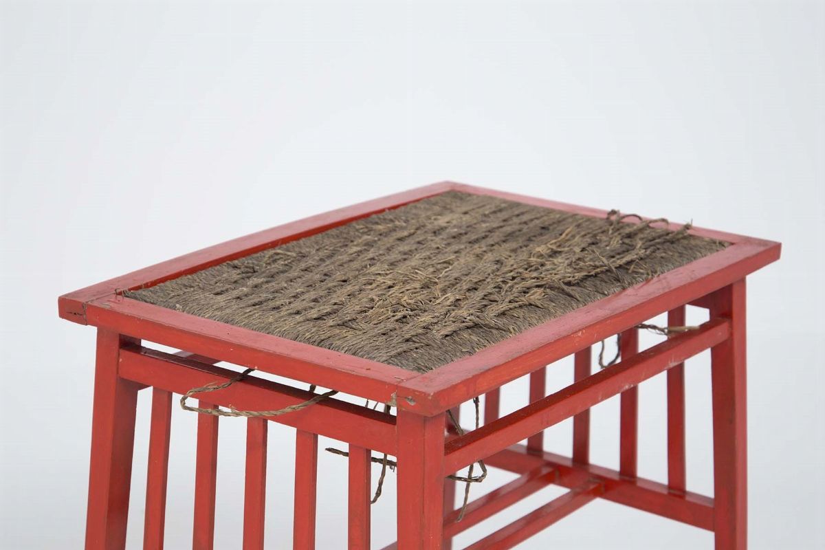 Tavolino in Legno (nello Stile Di)
