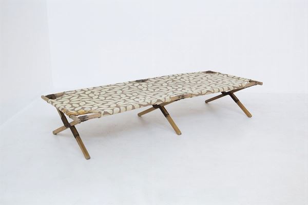Letto da campeggio in ottone e legno