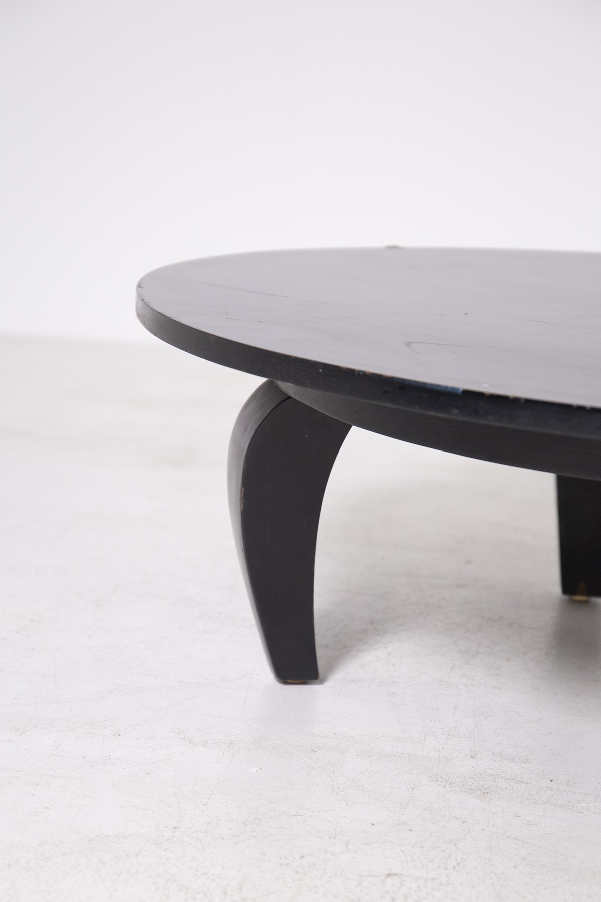 Tavolino americano in legno nero