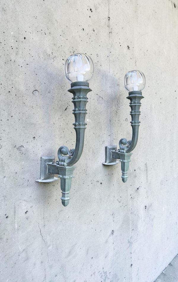 Manifattura Italiana - Pair of Italian outdoor wall sconces