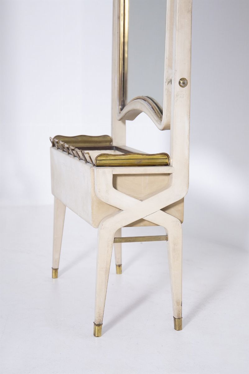 Specchi Italiani in Ottone e Legno Bianco (attr.)