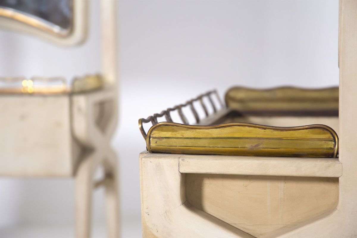 Specchi Italiani in Ottone e Legno Bianco (attr.)