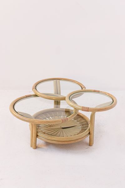 Tavolino Italiano in Rattan e Vetro con Tre Alzate