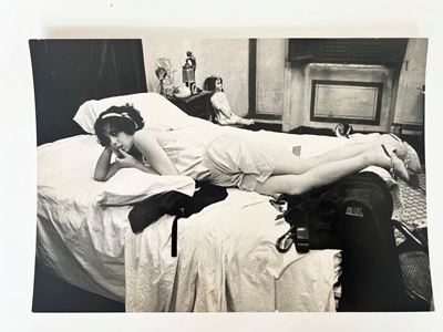 Tazio Secchiaroli, Fotografia del set del film “Film d’amore e d’anarchia” (1973) per Milena Mila...
