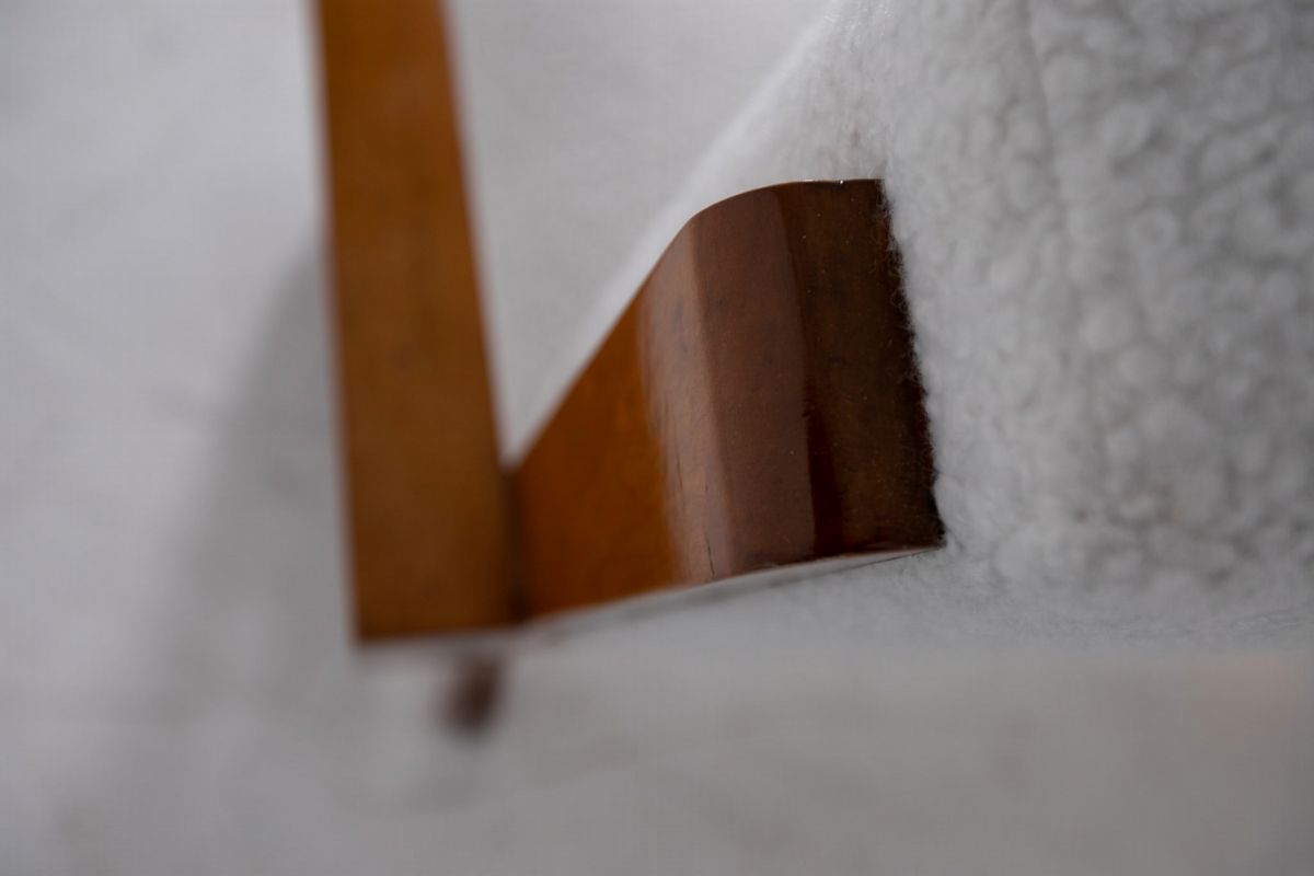 Poltrona Vintage in Bouclè Bianco (attr.)