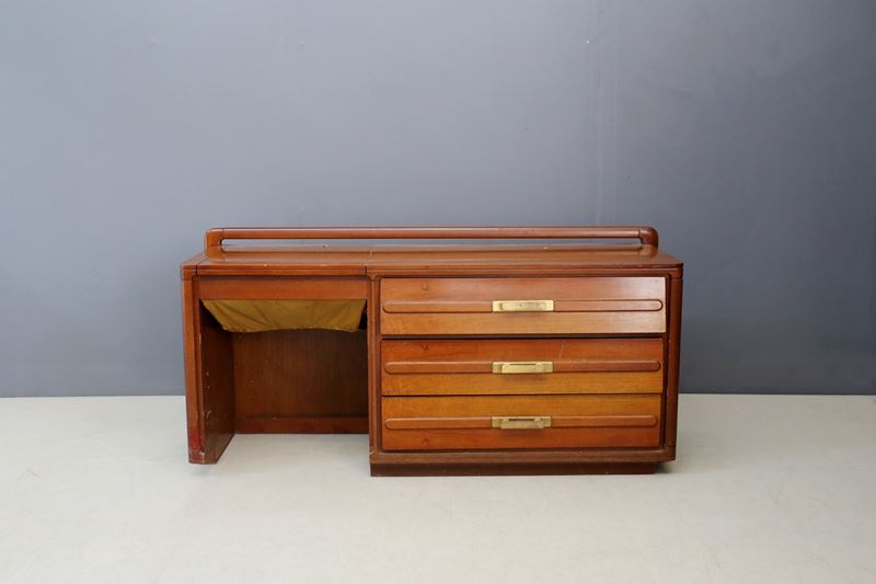 Cassettiera italiana in noce e specchio rosa