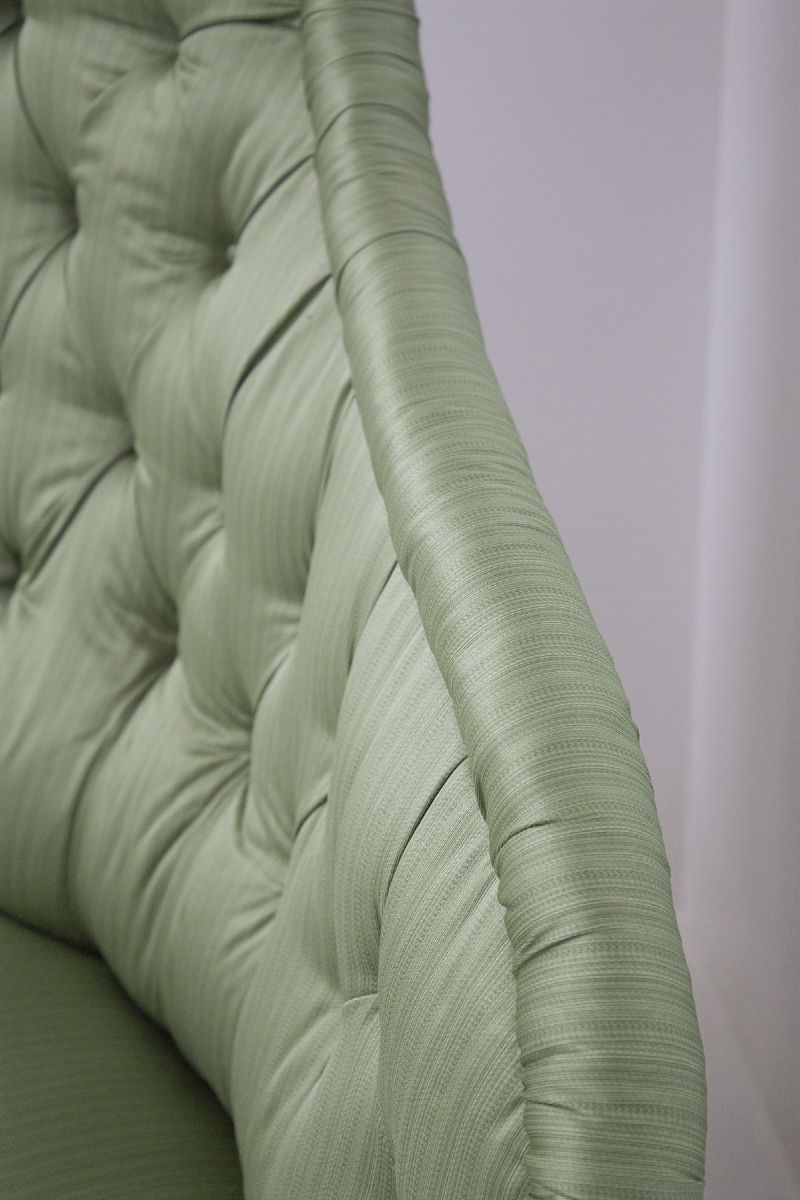 Divano Italiano di Lusso in Legno e Raso di Seta Verde