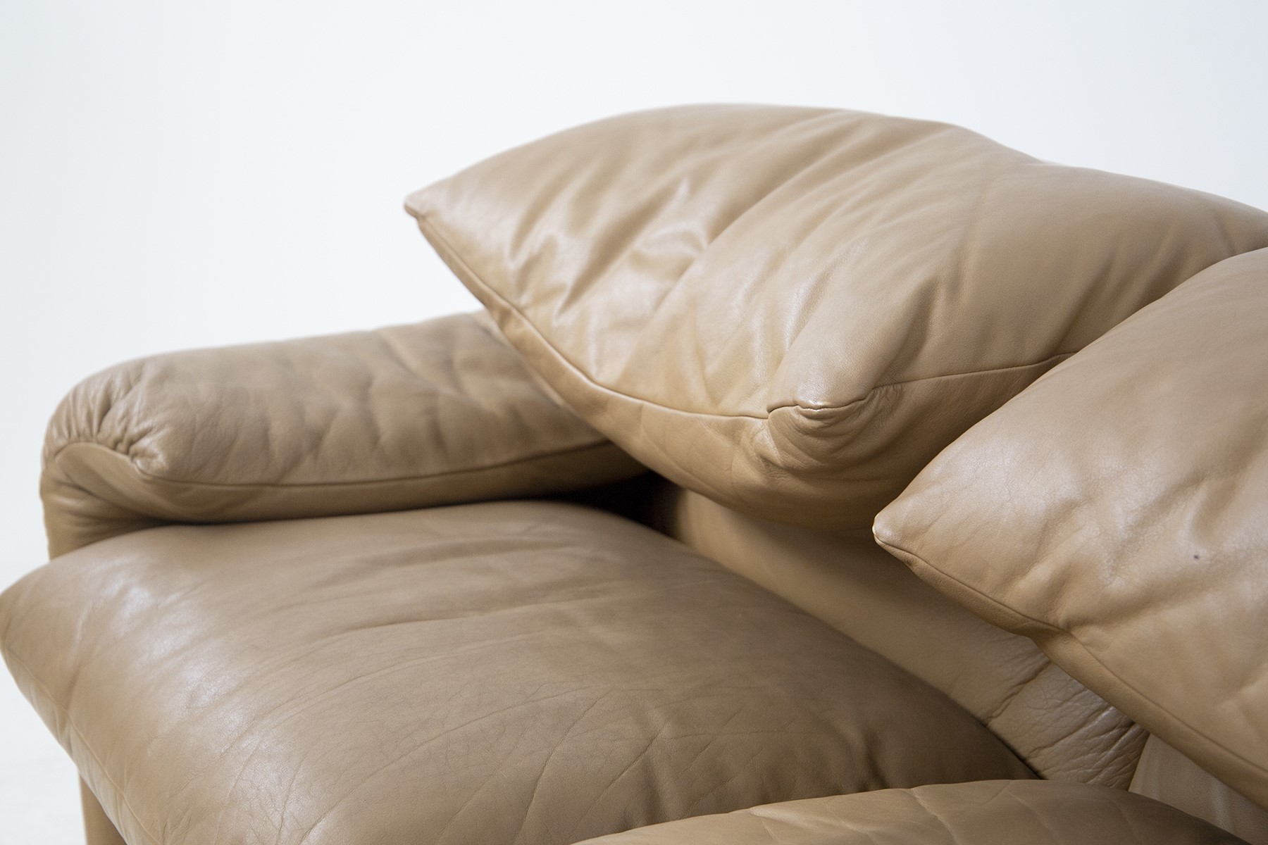 Divano Magistretti in Pelle Vintage Maralunga per Cassina