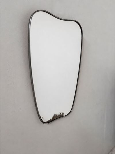 Specchio da parete in ottone nichelato (anni ’50)