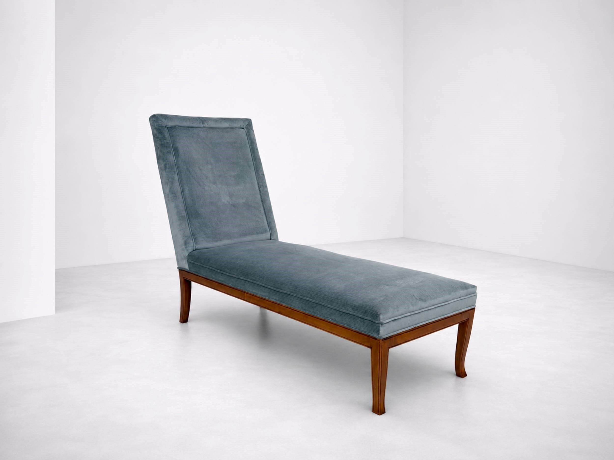 Gibbings T.h. Robsjohn - Coppia di chaise lounge in velluto azzurro rinfoderato