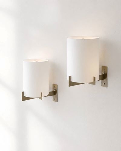 Coppia di lampade da parete in ottone e vetro