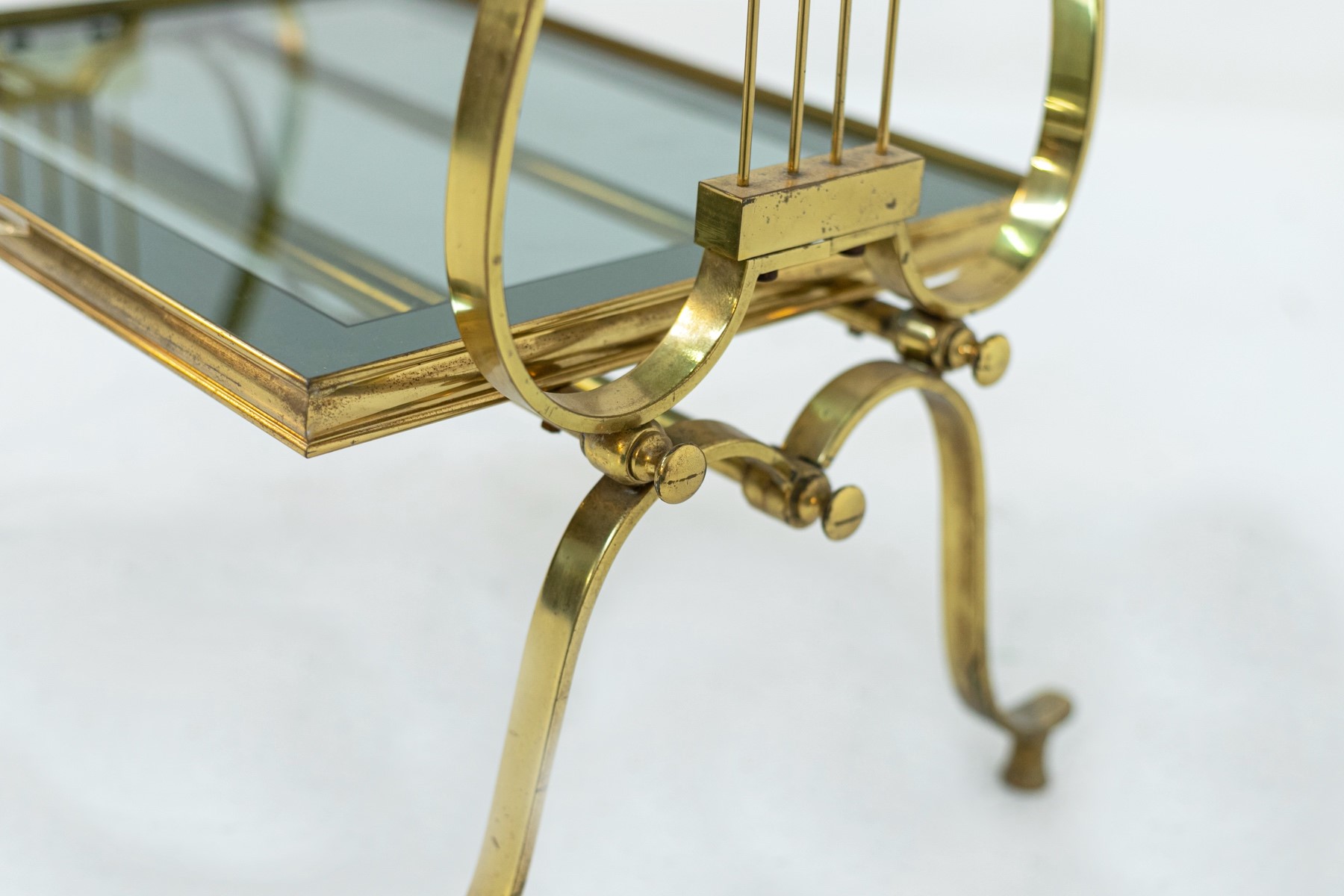 Tavolino in ottone di manifattura italiana