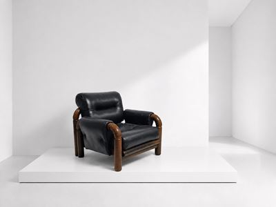 Poltrona in legno e pelle nera (anni '70)