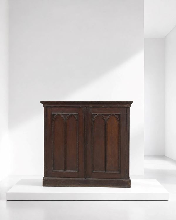 Manifattura Italiana - Antique Gothic high cupboard of Queen Holland