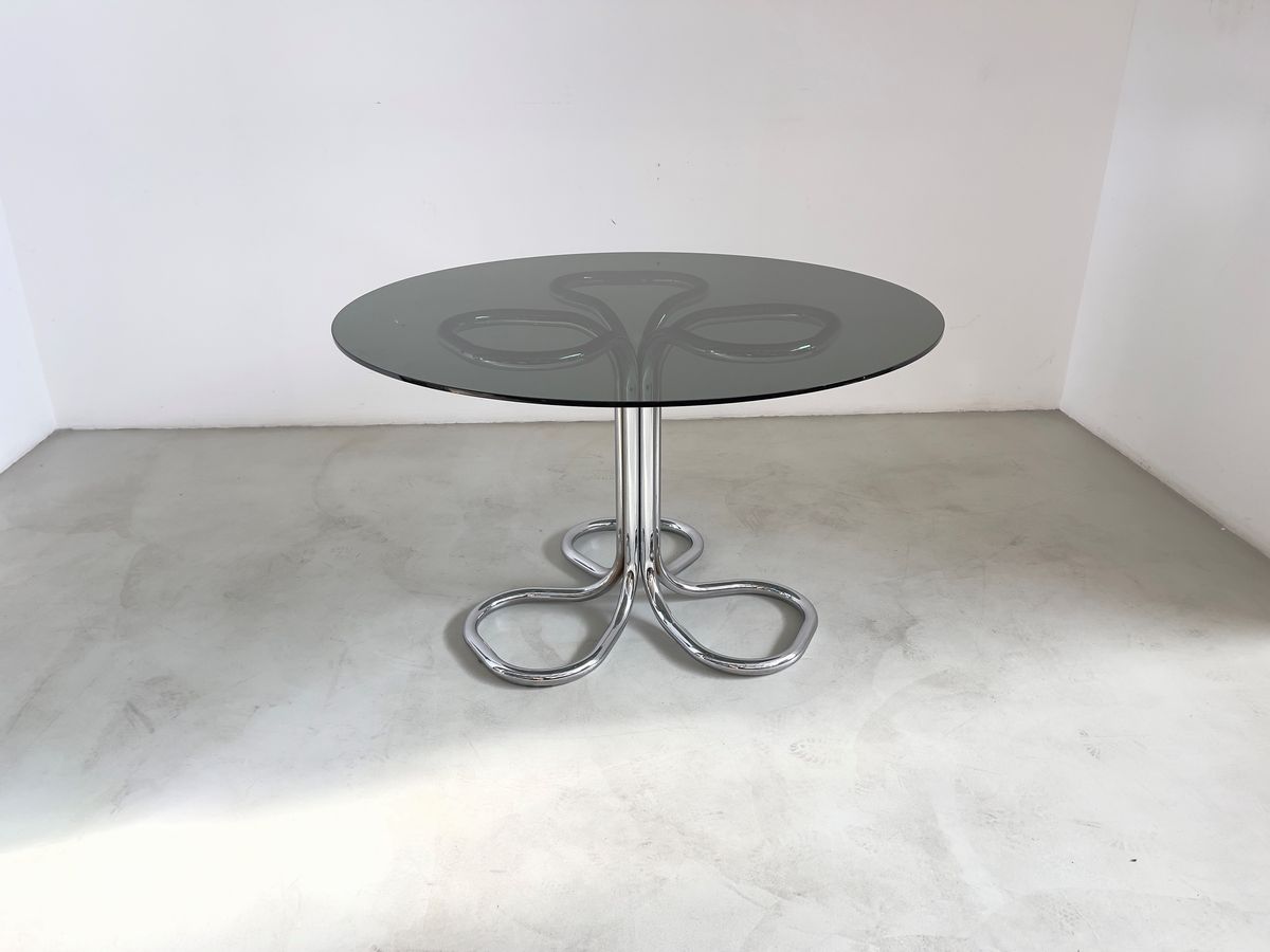 Trifoglio Base Round Dining Table