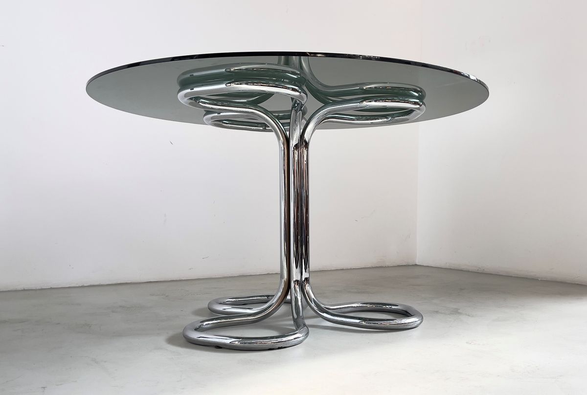 Trifoglio Base Round Dining Table