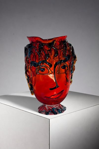 Vaso in vetro di Murano a forma di volto, firma