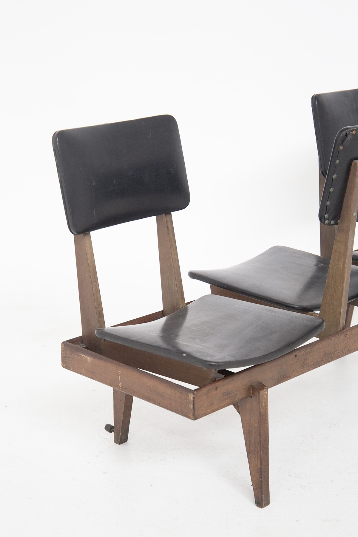 Panca con sedili neri