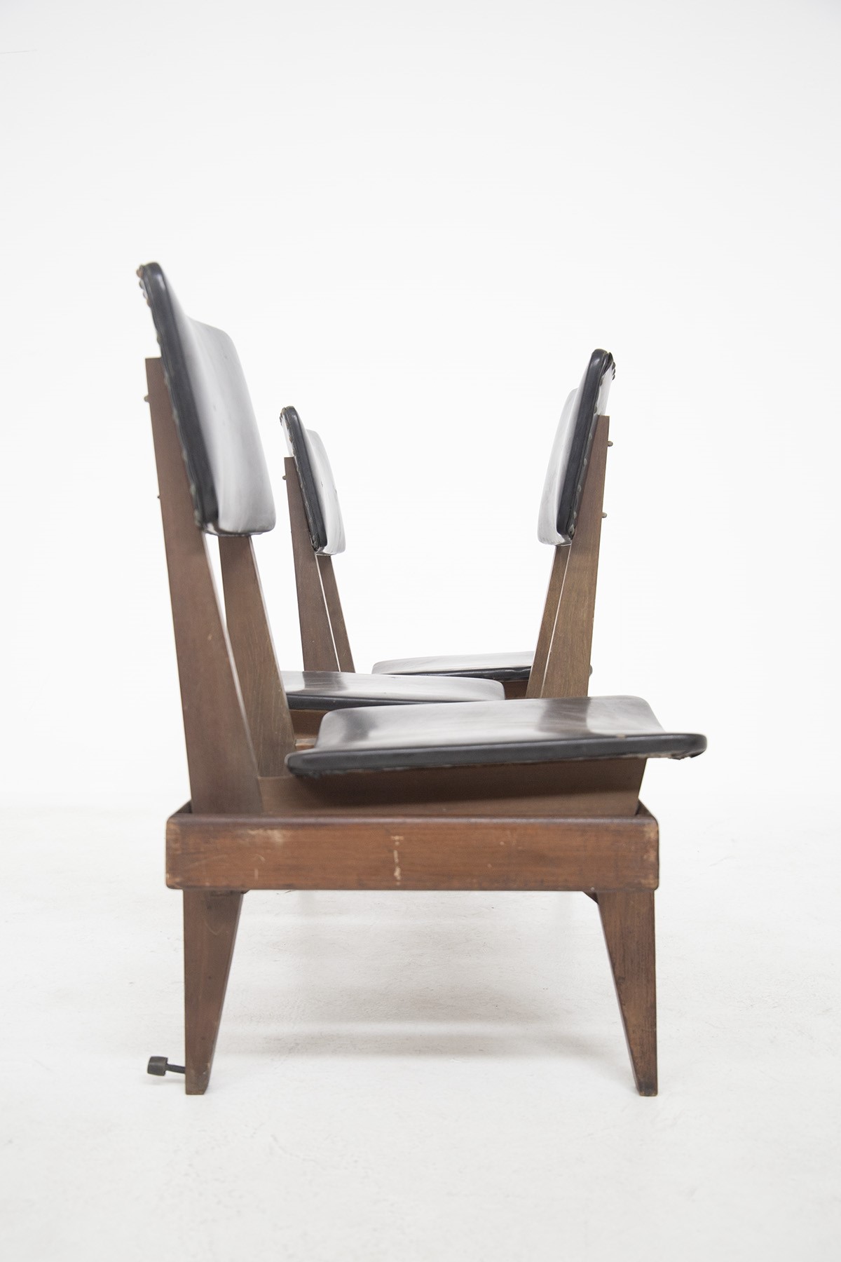 Panca con sedili neri