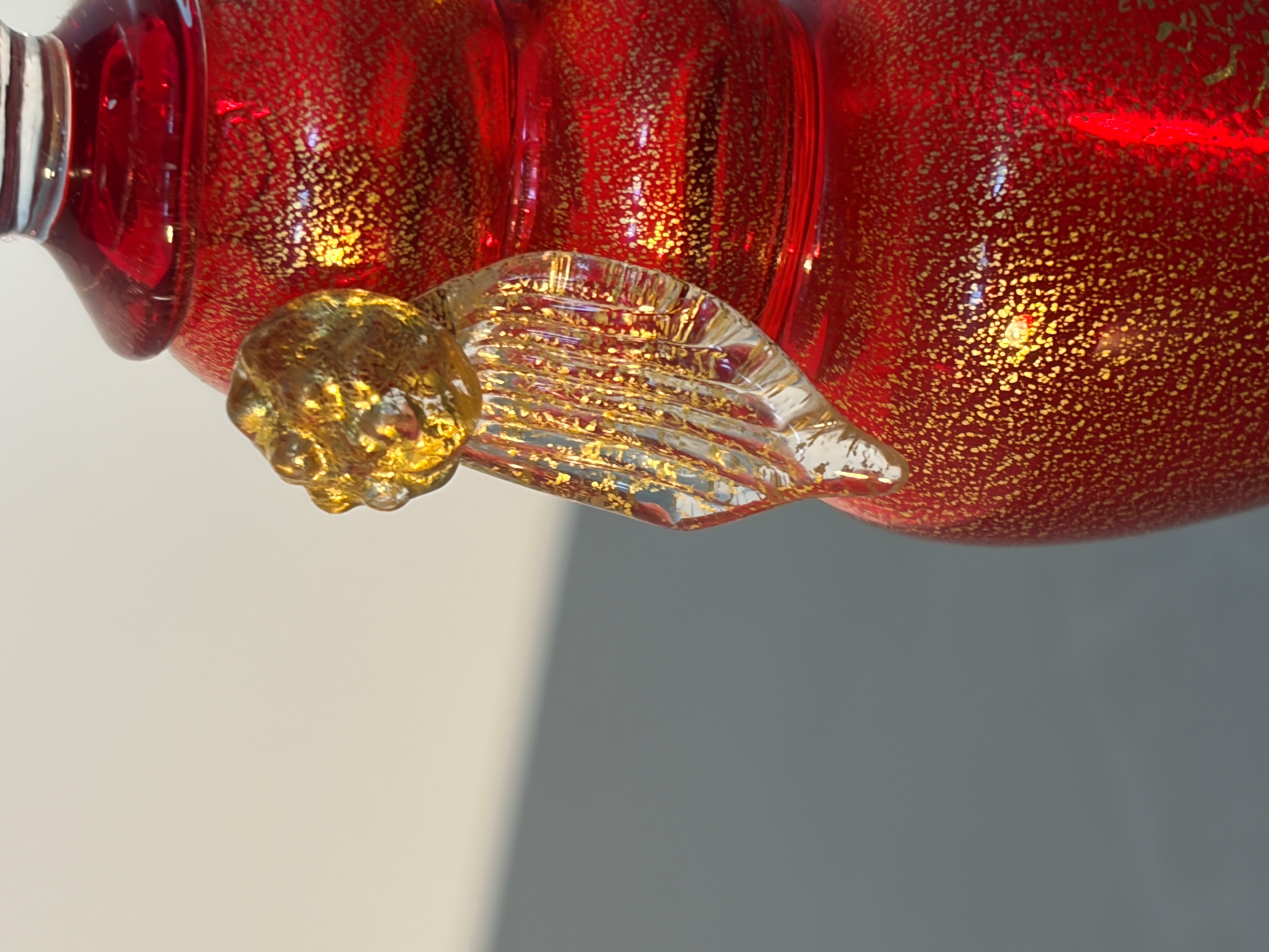 Murano Glass - Calice veneziano in filigrana di vetro rosso soffiato (vetro di Murano)