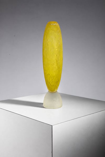 Vaso in vetro di Murano con effetto “scavo”