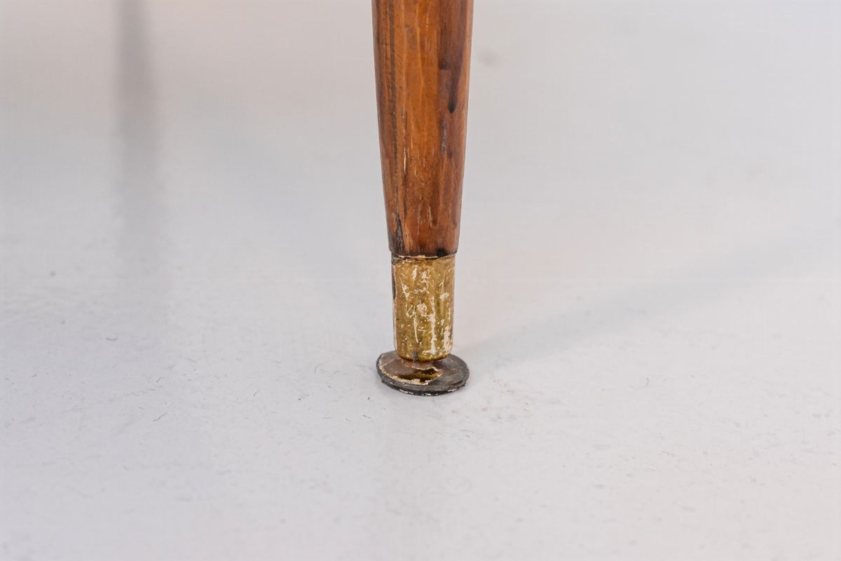 Poltrona Nordica in Legno e Tessuto Damascato