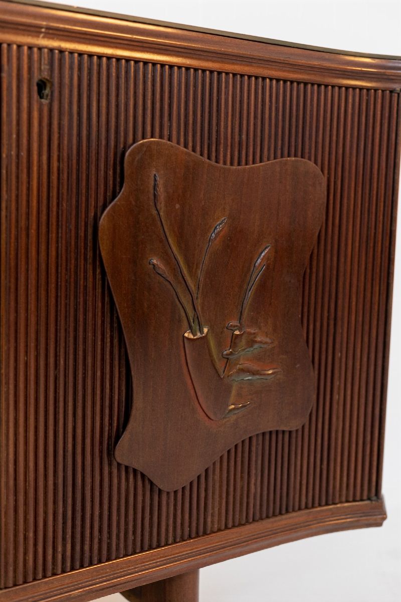Credenza Italiana in Legni Pregiati e Maniglie in Ceramica
